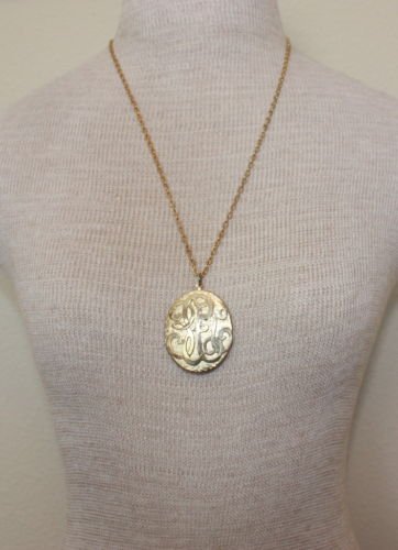 Beautiful Vintage Picture Locket Pendant Chain Necklace