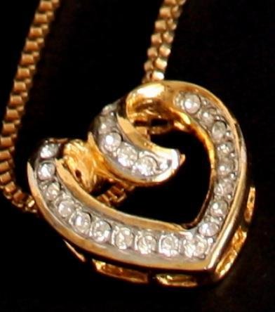 Vintage Heart Rhinestone Necklace/Pendant Deco Revival