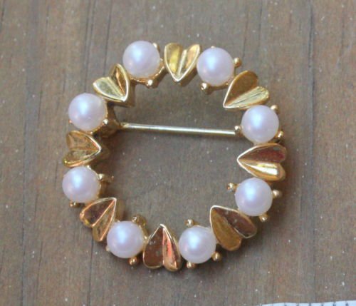 Lovely Vintage White Pearl & Golden Leaves Pin Brooch