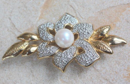 Vintage White Pearl Large Flower Pin // Brooch