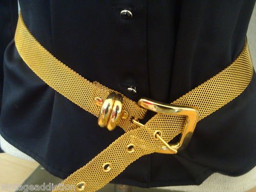 Outstanding Vintage Gold Tone Mesh Wide belt