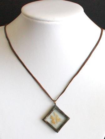 Vintage Rectangular Dried Flower Leather Necklace
