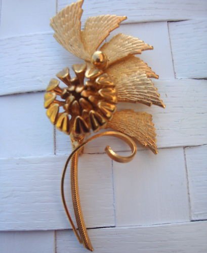 Vintage Large Golden Flower Pin Brooch