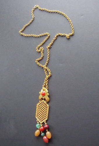 Vintage Chic Avon Glass Dangle Pendant Necklace