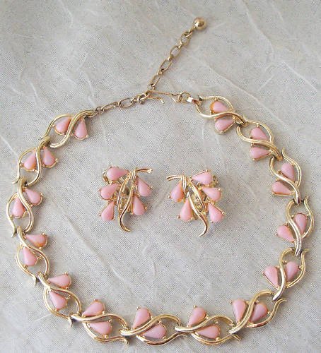 Vintage Pink Thermoset Necklace Earrings Demi Set