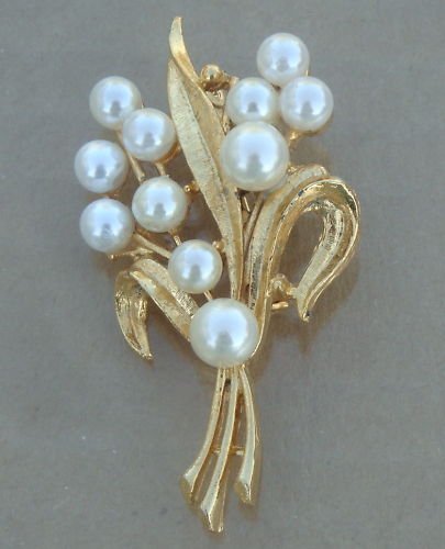 Vintage Golden Leaf & White Pearl Pin Brooch