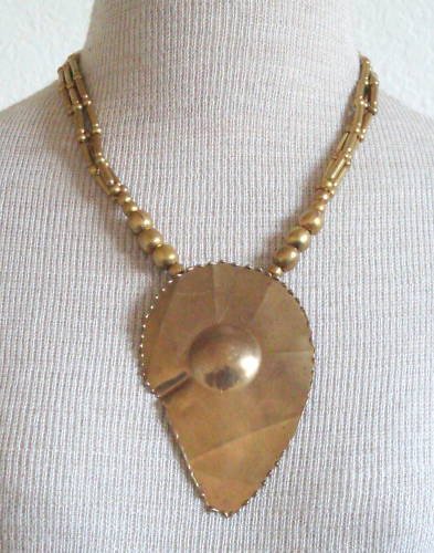 Vintage Art Deco Super Chunky Leaf Pendant Necklace
