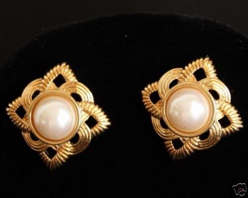 Vintage Gold Tone Faux Pearl Pierced Earrings