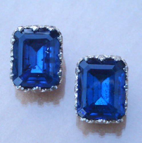 Vintage Chunky Navy Blue Glass Clip On earrings
