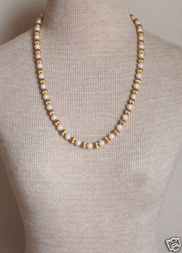 Elegant Vintage Gold White Bead Necklace