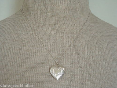 Cute Vintage Silver Tone Tiny Heart Locket