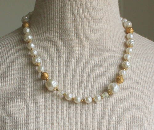 Vintage Art Deco White Baroque Faux Pearl Necklace