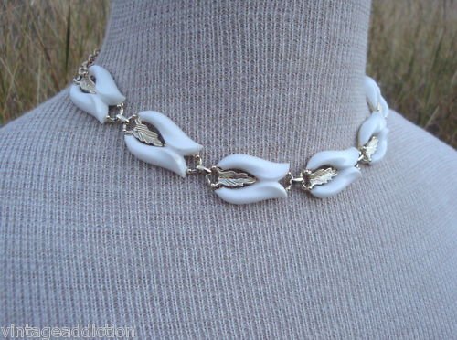 Vintage White Celluloid Flower Choker Necklace