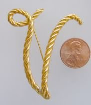 Goldtone Initial Letter Pin V Script