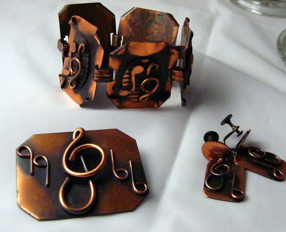 Modern Copper Bracelet Pin Pendant musical notes Parure