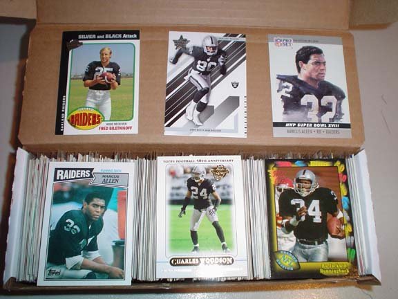 Collection of Oakland RAIDERS Football Cards ***FREE SHIPPING***