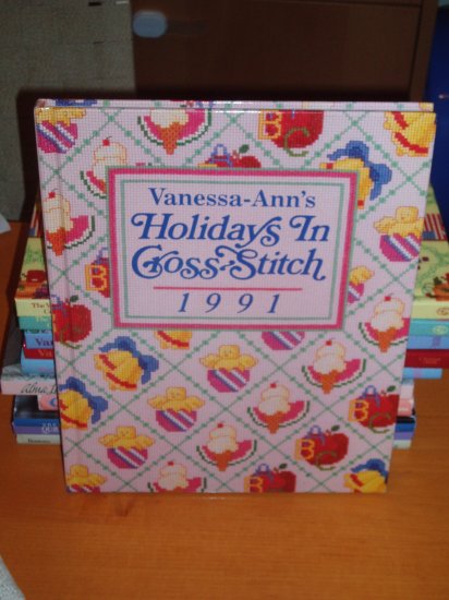 VANESSA-ANN HOLIDAYS IN CROSS-STITC (1991)