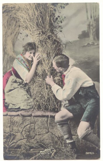 ROMANTIC DUTCH COUPLE PLAYING HIDE AND SEEK Vintage POSTCARD 48