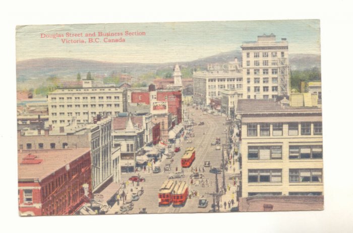 DOUGLAS ST AND BUSINESS SECTION VICTORIA B.C. CANADA POSTCARD #377