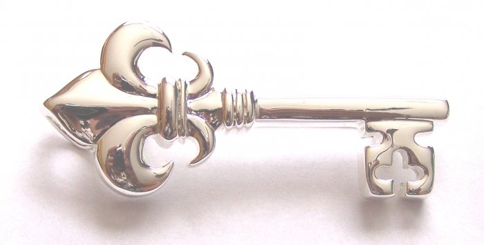 FLEUR DE LIS KEY BROOCH PIN