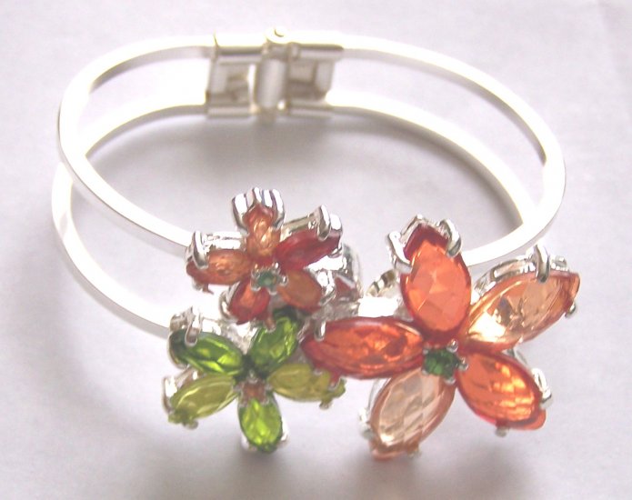 PEACH CORAL GREEN CRYSTAL FLOWER HINGLE BANGLE BRACELET