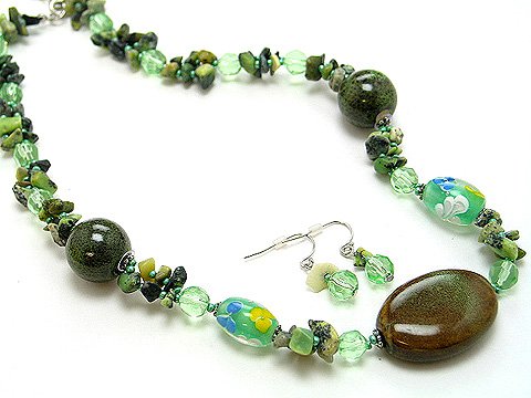 OLIVE GREEN BOHO WOOD BEAD NECKLACE SET