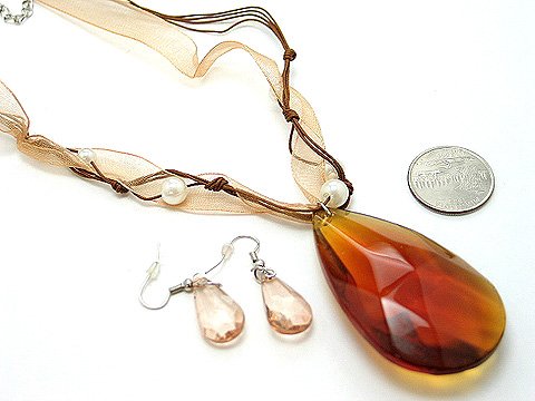 CHUNKY BROWN SIMULATED TOPAZ GLASS FAUX PEARL RIBBON NECKLACE SET