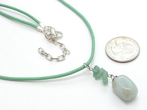 LIGHT OLIVE GREEN SIMULATED JADE NATURAL STONE BEAD NECKLACE NECKLACE