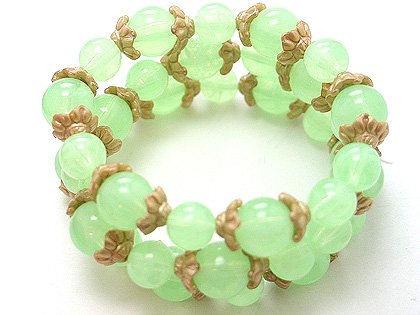 LIGHT OLIVE GREEN THREE PIECE LUCITE BEAD BALL BRACELET