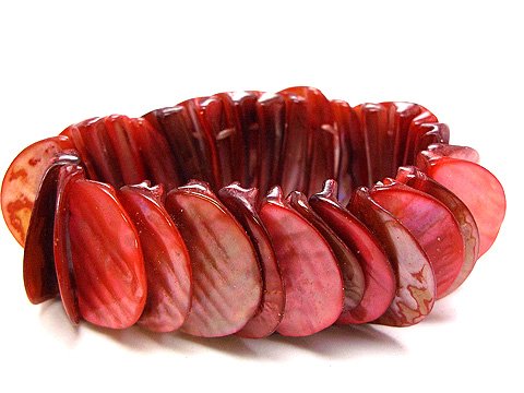 RED SHELL BANGLE BRACELET -