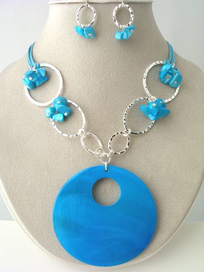CHUNKY BLUE TURQUOISE AQUA SHELL SEED BEAD NECKLACE SET