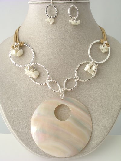 CHUNKY NATURAL CREAM CREME OFF WHITE SHELL SEED BEAD NECKLACE SET