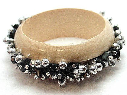 BOHO WOOD BLACK METAL BEAD BANGLE BRACELET