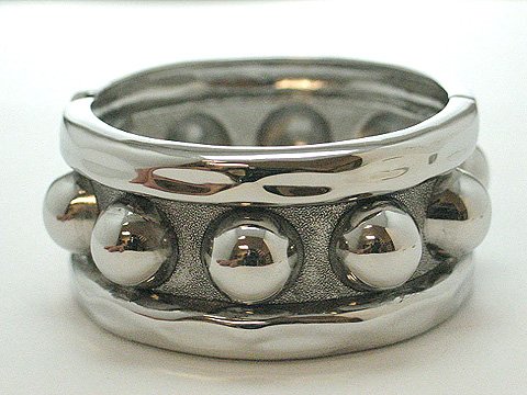 METAL HINGE BANGLE BRACELET