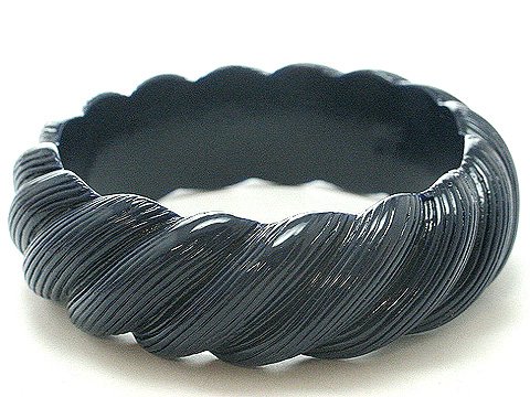 NAVY BLUE BAKELITE STYLE BANGLE BRACELET