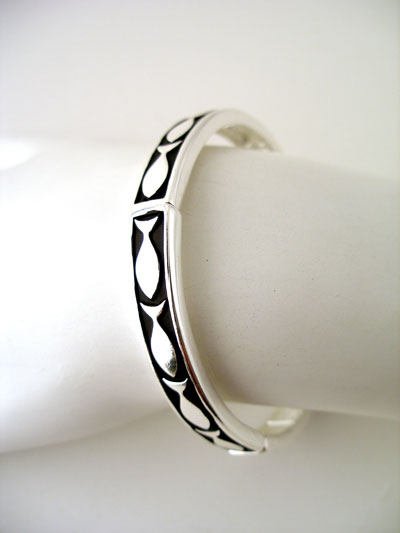 RELIGOUS JESUS FISH BANGLE BRACELET