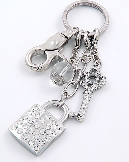 HOT SILVER TONE LOCK AND KEY 60 CRYSTAL KEYCHAIN