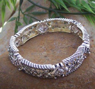 NEW ANTIQUE STYLE SILVER EP BANGLE BRACELET