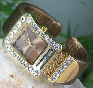 NEW GOLD TONE BROWN LEATHER LOOK CRYSTAL BRACELET WATCH