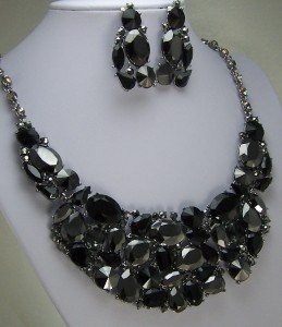 JET BLACK BIB BRIDAL NECKLACE SET