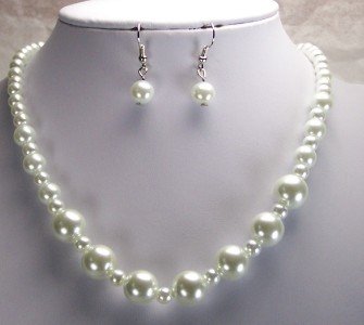 WHITE GLASS FAUX PEARL NECKLACE SET