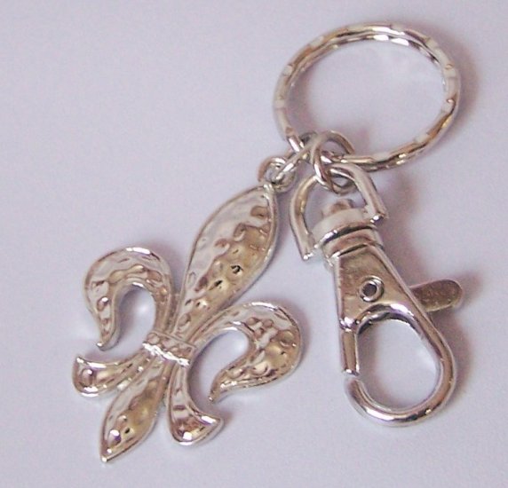 Hammered French Fleur De Lis Flower Keychain Charm