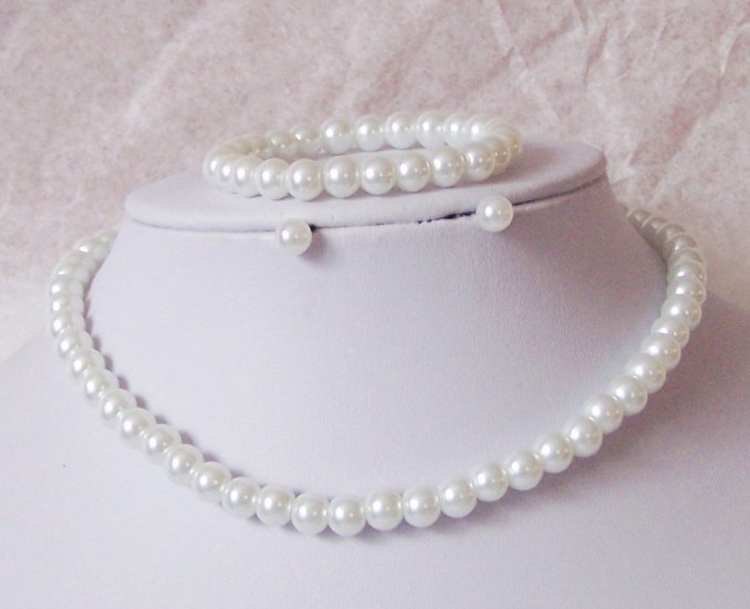 NEW THREE PC KIDS CHILDS GIRLS WHITE FAUX PEARL SET