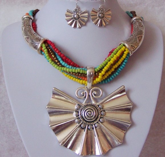 Chunky Multicolor Blue Red Yellow Green Necklace Set