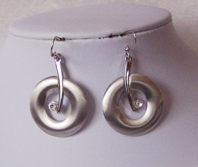 Circle Crystal Silver P Earrings