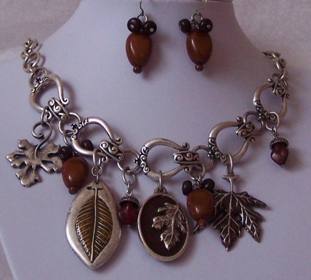 Antique Style Brown Leaf Leaves Fall Harvest Necklace Set