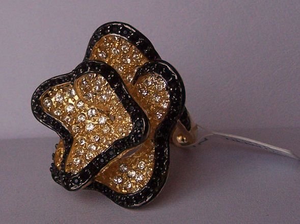 Clear Crystal Black Flower Gold Tone Cocktail Ring Size 8