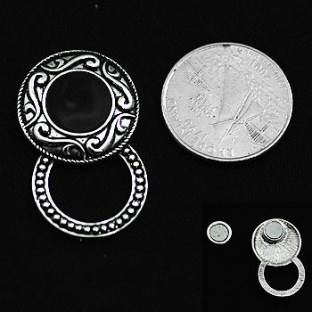 Textured Circle Picture Badge ID Eye Glass Holder Brooch Pin