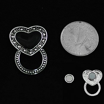 Black Heart Love Picture Badge ID Eye Glass Holder Brooch Pin