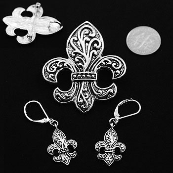 Textured French Fleur De Lis Silver Tone Necklace Pendant Earring Set